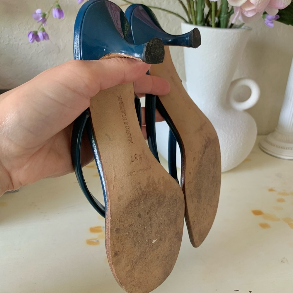 Vintage Manolo Blahnik Blue Patent Leather Thong Heel Sandal - Picture 5 of 6